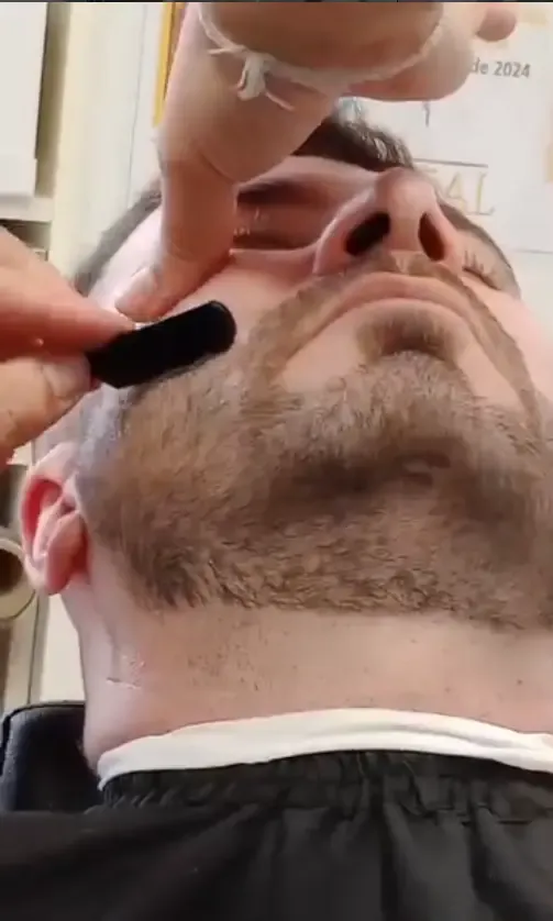Arreglo de barba en caballero